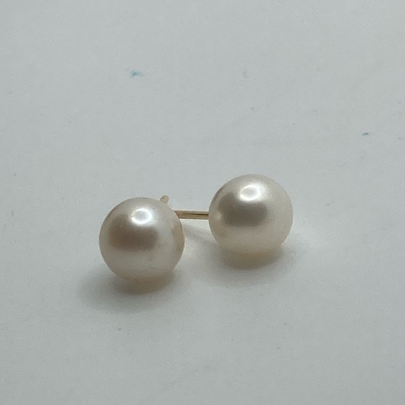Vtg 14k Yellow Gold & Freshwater Pearl Stud Earrings - 8mm - Picture 3 of 11